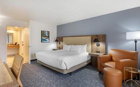 Best Western Plus A Wayfarer'S Inn & Suites